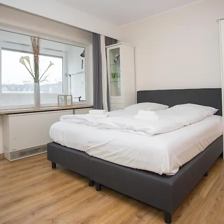 Welcome In - In Mit Balkon Und Abstellraum דירה